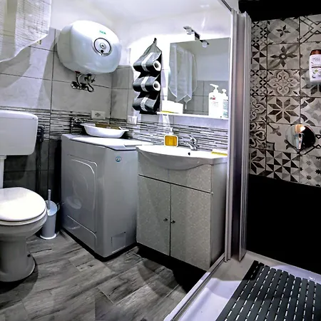 La Marina Apartment *